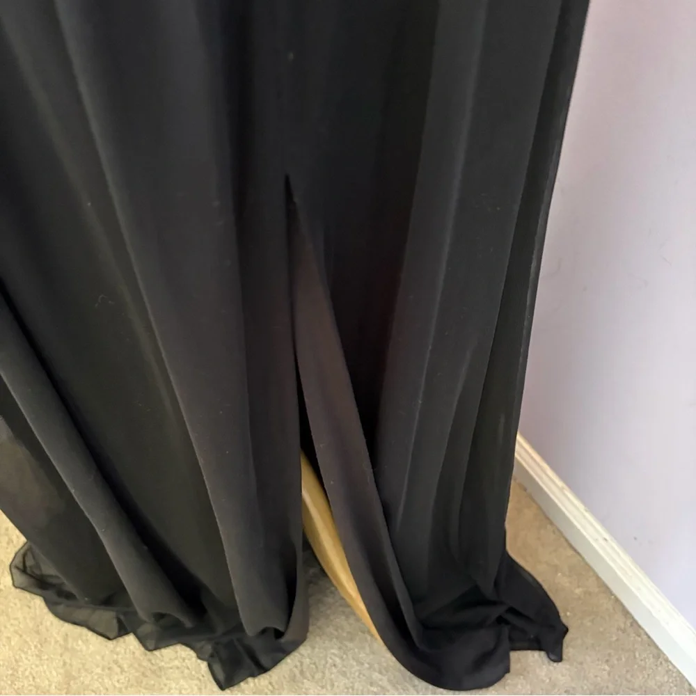 David’s Bridal Long Chiffon Crisscross Dress, NWT, Size 4 - Picture 9 of 11